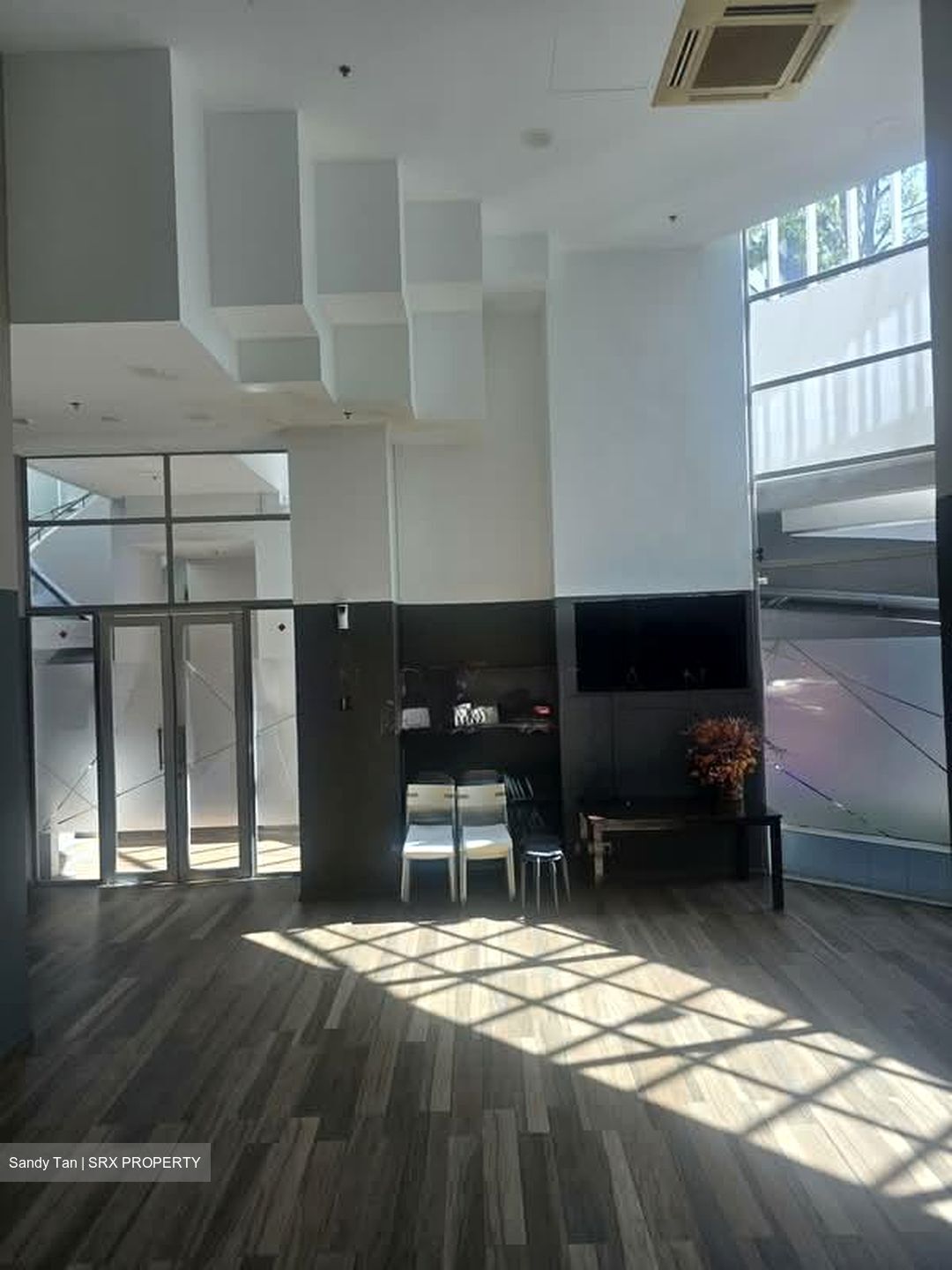 Starville (D14), Condominium #581355281